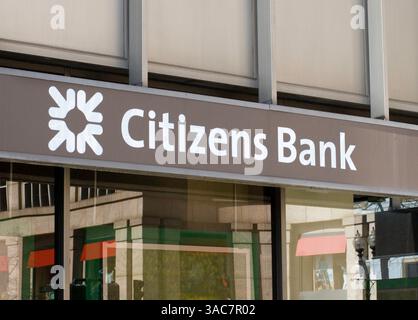 April 2007 - Boston, Massachusetts, USA - Citizens Bank in der Boylston Street in Boston, Massachusetts. Citizens Financial Group, Inc. Ist eine US-amerikanische Bank mit Hauptsitz in Providence, Rhode Island, die in den bundesstaaten Connecticut, Delaware, Indiana, Illinois, Massachusetts, tätig ist. Michigan, New Hampshire, New Jersey, New York, Ohio, Pennsylvania, Rhode Island und Vermont. Citizens ist eine hundertprozentige Tochtergesellschaft der Royal Bank of Scotland Group mit Sitz in Edinburgh, Schottland, Großbritannien. Citizens wurde 1828 als High Street Bank in Providence (Rhode Island) gegründet. In Stockfoto