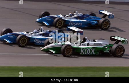 Alle kanadischen Formationen aus (unten nach oben) Paul Tracy (CDN) Team Green, Alex Tagliani (CDN) Spielern Forsythe und erstmaligem Rennsieger Patrick Carpentier (CDN) Spielern Forsythe. Michigan 500, Brooklyn, Milwaukee, USA, 22. Juli 2001. (Kreditbild: ©Sutton Motorsports/ZUMA Press) Stockfoto