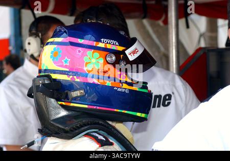 Cristiano da Matta (BH) hat ein neues Helmdesign. Honda Indy 300 Qualifying, Surfers Paradise, Queensland, Australien, 26. Oktober, 2002. DIGITALES BILD (Credit Image: ©Sutton Motorsports/ZUMA Press) Stockfoto