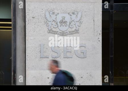 London, Großbritannien. April 2025. Allgemeine Ansicht der London Stock Exchange Group (LSEG), dass Trump-Zölle weltweit zu einem Rückgang der Aktienmärkte führen. Quelle: Vuk Valcic/Alamy Live News Stockfoto