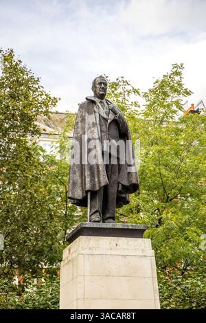London, Großbritannien - 14. September 2023: Blick auf die Roosevelt-Statue auf dem Grosvsnor-Platz. Stockfoto