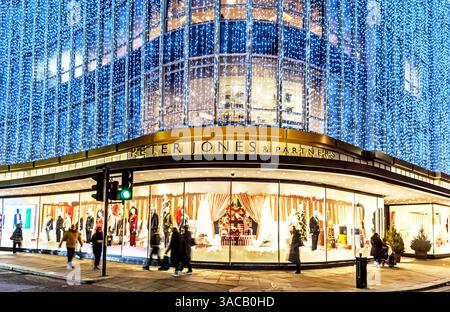 Peter Jones Kaufhaus in der Nacht Kings Road London, Großbritannien Stockfoto