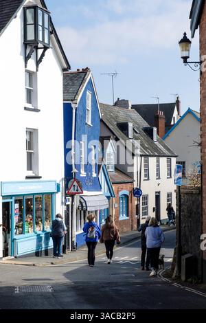 Topsham eine attraktive Stadt in Devon am Fluss exe Menschen in der Stadt Stockfoto