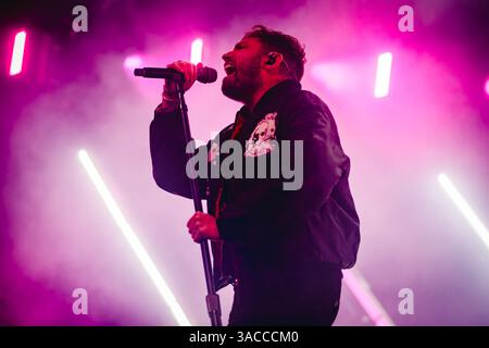 Josh Franceschi of You Me at Six tritt am 3. April 2025 in der OVO Wembley Arena in London, England auf - UK Final Nights Tour Stockfoto