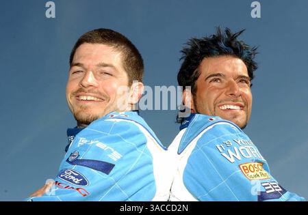 Patrick Carpentier (CDN), links, und Alex Tagliani (CDN) Teamspieler. WARENKORB FedEx Championship Series Sneak Preview, Laguna Seca, Kalifornien, USA. 7-10. Februar 2002..Digital Image (Credit Image: ©Sutton Motorsports/ZUMA Press) Stockfoto