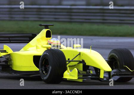Takuma Sato (JPN) Jordan EJ12.Jordan EJ12 First Run, Silverstone 21. Januar 2002.DIGITALES BILD (Credit Image: ©Sutton Motorsports/ZUMA Press) Stockfoto