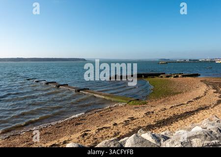 Poole Harbour an einem sonnigen Frühlingsmorgen Stockfoto