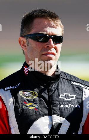 April 2008 - Avondale, Arizona, USA - SCOTT RIGGS während der Qualifikation für den Subway Fresh Fit 500 bei PIR. Subway Fresh Fit 500 Phoenix International Raceway, Avondale, AZ. (Bild: © Russell LaBounty/Cal Sport Media/ZUMA Press) Stockfoto