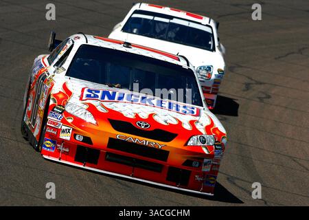 April 2008 - Avondale, Arizona, USA - KYLE BUSCH während der Eröffnungsübung im Sprint Cup auf dem Phoenix International Raceway für den Subway Fresh Fit 500. Subway Fresh Fit 500 Phoenix International Raceway, Avondale, AZ. (Bild: © Russell LaBounty/Cal Sport Media/ZUMA Press) Stockfoto