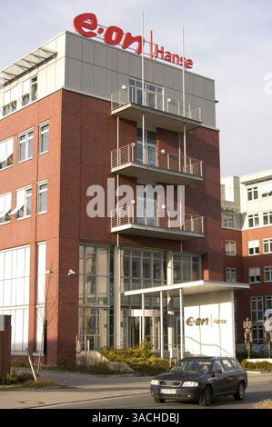 November 2004 - Quickborn, DEUTSCHLAND - E.. AM Hauptsitz von Hanse. Mit knapp EUR68 Milliarden Umsätzen und rund 81.000 Mitarbeitern hat E.. ON ist eines der größten öffentlichen Versorgungsunternehmen in Europa und der weltweit größte Investor-eigene Energiedienstleister. (Bild: © Volkmar Schulz/Keystone Pressedienst/ZUMA Press) Stockfoto