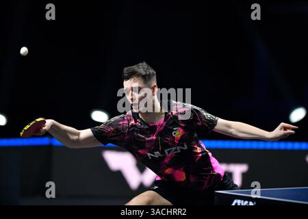 Chennai, Indien. 30. März 2025. Der 18-jährige Oh Jun-sung triumphierte in einem packenden Siebenspiel für Männer im Singles gegen den französischen Konkurrenten Thibault Poret Stockfoto