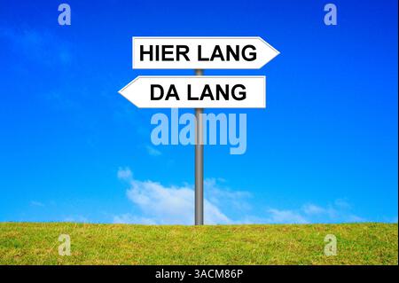 Wegweiser Wegweiser in diese Richtung Stockfoto