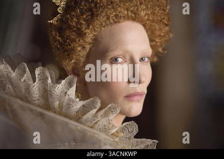 Datum der Freigabe: 12. Oktober 2007. FILMTITEL: Elizabeth: The Golden Age - STUDIO: Filme/Universal Titelbilder arbeiten. PLOT: Eine Erforschung der Beziehung zwischen Elizabeth I (Blanchett) und der Abenteurer Sir Walter Raleigh (Owen). Im Bild: CATE BLANCHETT als Königin Elizabeth ich. Stockfoto