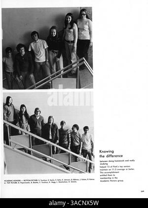 Das Jahrbuch „Echowan“ 1972 der St. Louis Park High School zeigt Porträts von Schülern, Lehrern, Sportmannschaften und Highlights des Schuljahres 1971-1972. Stockfoto