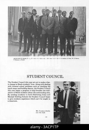 Das Mustang Jahrbuch 1970 der Breck School zeigt Porträts von Schülern und Mitarbeitern sowie Highlights von Sportveranstaltungen, Clubs und verschiedenen Schulaktivitäten während des Schuljahres 1969-1970. Stockfoto