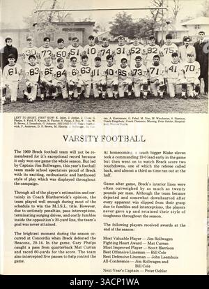 Dieses Jahrbuch der High School erfasst die Schüler, Lehrkräfte, Vereine, Leichtathletik und andere Veranstaltungen aus dem Schuljahr 1969-1970 an der Breck School und bietet einen Schnappschuss der Gemeinschaft während dieser Zeit. Stockfoto