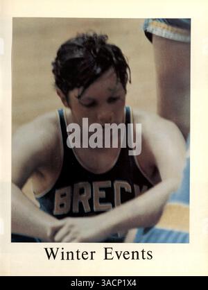 Das Breck Yearbook 1970 ist ein umfassendes Dokument über das Schuljahr 1969-1970 an der Breck School, in dem Schüler, Dozenten, Vereine, Leichtathletik, und unvergessliche Ereignisse aus dem Jahr. Stockfoto