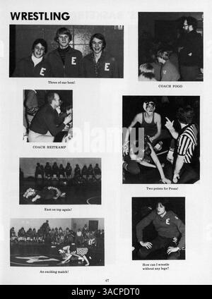 Dieses Jahrbuch 1978 von Minnetonka East Jr. High spiegelt das Leben von Schülern und Lehrkräften während des Schuljahres 1977-1978 wider und zeigt Vereine, Leichtathletik und wichtige Schulaktivitäten. Stockfoto