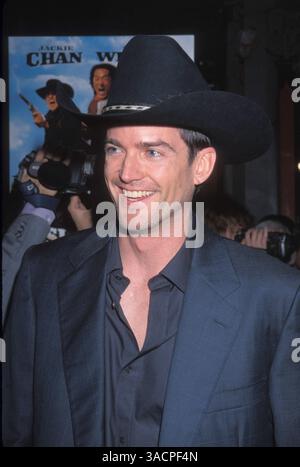 23. Mai 2000 - Hollywood, Kalifornien, USA - Regisseur TOM DEY bei der Shanghai Noon Premiere. (Bild: © Kathy Hutchins/ZUMA Press) Stockfoto