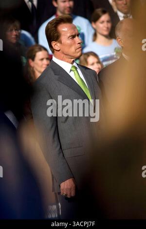 November 2007 - Sacramento, Kalifornien, USA - Gouverneur ARNOLD SCHWARZENEGGER gab bekannt, dass Kalifornien eine Klage gegen die US-Umweltschutzbehörde (EPA) eingereicht hat, weil es während der Rede der EPA in Sacr nicht auf kalifornische Auspuffemissionen reagiert hat. Calif., am 8. November 2007. (Foto: © Afton Almaraz/ZUMA Press) Stockfoto
