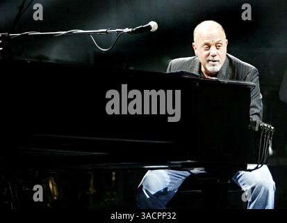 11. November 2007 - Oakland, Kalifornien, USA - Billy Joel während seines Konzerts in der Oracle Arena in Oakland, Kalifornien, Samstagabend, 10. November 2007. (Kreditbild: © Ray Chavez/The Oakland Tribune/ZUMA Press) Stockfoto
