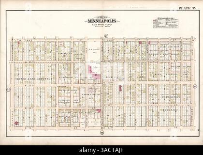 Dieser atlas bietet eine vollständige Reihe von Platsen und Vermessungen für Immobilien in Minneapolis, mit Daten aus offiziellen Aufzeichnungen. Es umfasst Teilstrecken, Eisenbahnen, Straßenbahnen, Friedhöfe, Parks, und Gebäude, die nach Bauart klassifiziert sind, zusammen mit einem Index für Hinzufügungen und Unterteilungen. Stockfoto