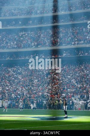 7. Januar 2012: Houston Texans Offensive Linebacker Jesse Nading bereitet sich am Samstag, den 7. Januar 2012, auf den Eröffnungsauftakt im ersten Viertel des NFL Playoff-Footballspiels zwischen den Houston Texans und den Cincinnati Bengals im Reliant Stadium in Houston, Texas vor. ( Andrew Richardson (Bild: © Andrew Richardson/Cal Sport Media/ZUMAPRESS.com) Stockfoto