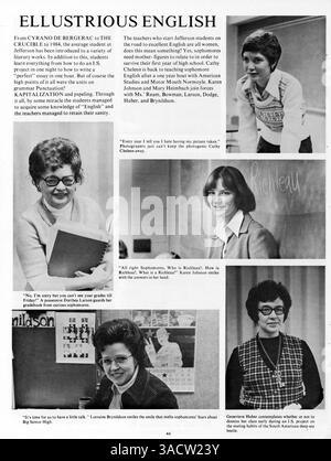 Das Jahrbuch „Revolution 75“ von 1975 spiegelt das dynamische Jahr an der Jefferson High School wider, mit Aufzeichnungen von Schülerleistungen, sportlichen Veranstaltungen und Clubaktivitäten. Stockfoto