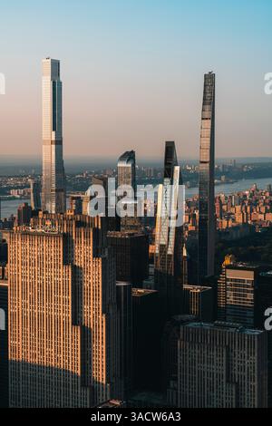 New York City, Stadtübersicht des SUMMIT One Vanderbilt, Rockefeller Center, Manhattan, USA Stockfoto
