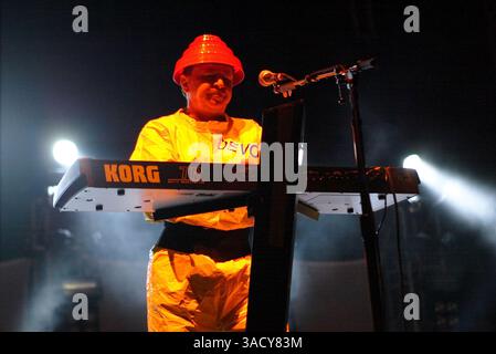 September 2008 - San Diego, Kalifornien, USA - BOB CASALE von der Pop-/Synthband ''Devo'' tritt beim Street Scene Musikfestival 2008 in San Diego, Kalifornien auf (Bild: Jerod Harris/ZUMAPRESS.com) Stockfoto
