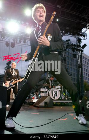 September 2008 – San Diego, Kalifornien, USA – NIKLAS ALMQVIST DER schwedischen Rockband „The Hives“ tritt beim Street Scene Musikfestival 2008 in San Diego, Kalifornien auf (Bild: Jerod Harris/ZUMAPRESS.com) Stockfoto
