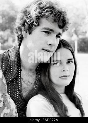 Ryan O'Neal, Ali MacGraw, am Set des Films Love Story, Paramount Pictures, 1970 Stockfoto