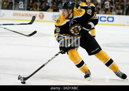 November 2011 – Boston, Massachusetts, USA S - Boston Bruins spielt Tyler Seguin (19) im Spiel gegen die Buffalo Sabres im TD Garden in Boston, Massachusetts. Bruins schlug Sabres 6-2. (Kreditbild: © Mark Box/Southcreek/ZUMAPRESS.com) Stockfoto
