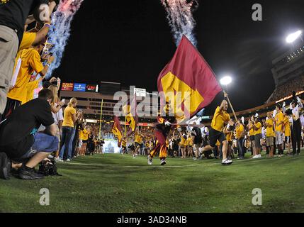 Oktober 2011 . Arizona State Mascot stellt die Einführung vor dem Spiel zwischen den Oregon State Beavers und den Arizona State Sun Devils im Sun Devil Stadium in Tempe, Arizona, vor. Arizona State gewinnt 35:20. Manny Flores/CSM(Credit Image: © Manny Flores/Cal Sport Media/ZUMAPRESS.com) Stockfoto