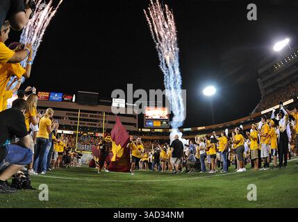 Oktober 2011 . Arizona State Mascot stellt die Einführung vor dem Spiel zwischen den Oregon State Beavers und den Arizona State Sun Devils im Sun Devil Stadium in Tempe, Arizona, vor. Arizona State gewinnt 35:20. Manny Flores/CSM(Credit Image: © Manny Flores/Cal Sport Media/ZUMAPRESS.com) Stockfoto