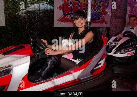 Paris, Frankreich. April 2025. Miss France 2024, Eve Gilles nimmt am 4. April 2025 in Paris, Frankreich, am Einweihungsabend des Foire du Trône zugunsten des Vereins Les Bonnes Fées Teil. Die Foire du Trône findet vom 4. April bis 9. Juni 2025 auf dem Rasen von Reuilly in Paris statt. Quelle: Bernard Menigault/Alamy Live News Stockfoto