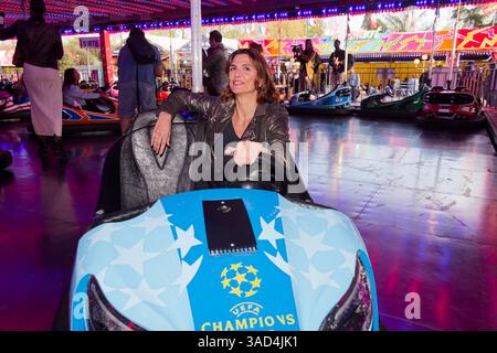 Paris, Frankreich. April 2025. Miss France 1995, Melody Vilbert nimmt am 4. April 2025 in Paris, Frankreich, am Einweihungsabend des Foire du Trône zugunsten des Vereins Les Bonnes Fées Teil. Die Foire du Trône findet vom 4. April bis 9. Juni 2025 auf dem Rasen von Reuilly in Paris statt. Quelle: Bernard Menigault/Alamy Live News Stockfoto