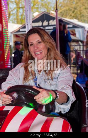 Paris, Frankreich. April 2025. Miss France 1998, Sophie Thalmann nimmt am 4. April 2025 in Paris, Frankreich, am Einweihungsabend des Foire du Trône zugunsten des Vereins Les Bonnes Fées Teil. Die Foire du Trône findet vom 4. April bis 9. Juni 2025 auf dem Rasen von Reuilly in Paris statt. Quelle: Bernard Menigault/Alamy Live News Stockfoto