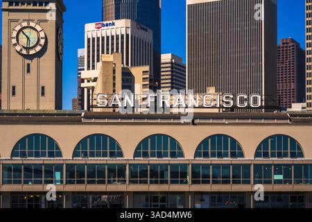 Downtown San Francisco von der San Francisco Bay, Kalifornien, USA Stockfoto
