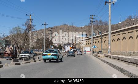 Häuser auf den Hügeln um den Sakhi Shah-e Mardan-Schrein (Ziyarat-e Sakhi), Kabul, Afghanistan Stockfoto