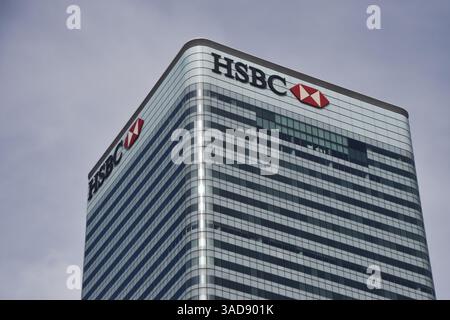 London, Großbritannien. April 2025. Außenansicht des globalen Hauptsitzes von HSBC in Canary Wharf. Quelle: Vuk Valcic / Alamy Stockfoto