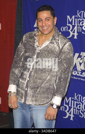 Dezember 2001; New York, NY, USA; DJ KRITZELT für Fotos im Pressesaal für das KTU Miracle auf der 34. St. Konzert im Madison Square Garden. (Bild: Nancy Kaszerman/ZUMAPRESS.com) Stockfoto
