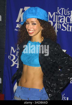 Dezember 2001; New York, NY, USA; Sänger MYA posiert für Fotos im Pressesaal für das KTU Miracle auf der 34. St. Konzert im Madison Square Garden. (Bild: Nancy Kaszerman/ZUMAPRESS.com) Stockfoto