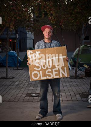 9. November 2011 - San Jose, Kalifornien, USA - A.J. at Occupy San Jose. (Kreditbild: © David I. Gross/zReportage.com/ZUMA) Stockfoto