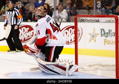 1. Dezember 2011: Dallas, Texas, USA – Ottawa Senators Goalie CRAIG ANDERSON (41) bei der Aktion zwischen den Dallas Stars und Ottawa Senators. Dallas besiegt Ottawa 3-2 im American Airlines Center (Foto: © Andrew Dieb/Southcreek/ZUMAPRESS.com) Stockfoto