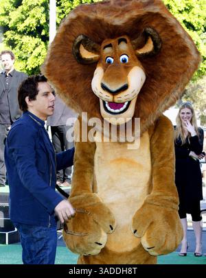 WESTWOOD, KALIFORNIEN - 26. OKTOBER 2008: Ben Stiller bei der Los Angeles Premiere von Madagascar: Escape 2 Africa am 26. Oktober 2008 im Mann Village Theater in Westwood, USA. Stockfoto