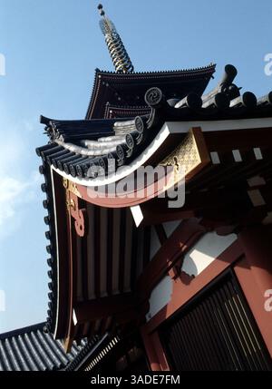 April 2000; Tokio, Japan; Tokio, Tokios Senso-JI-Tempel im Stadtteil Asakusa in Tokio. . (Bild: Barry Cronin/ZUMAPRESS.com) Stockfoto