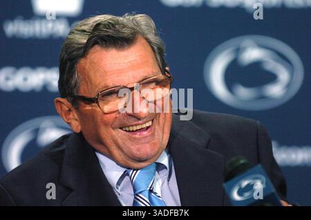 28. August 2007 - State College, PA, USA - der ehemalige Penn State Head Coach Joe Paterno, der auf diesem Aktenfoto von 2007 zu sehen ist, starb am 22. Januar 2012. Er war 85. (Kreditbild: © Nabil K. Mark/Centre Daily Times/MCT/ZUMAPRESS.com) Stockfoto