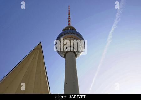 Fernsehturm, Alexanderplatz, Berlin Mitte, Berlin, Deutschland, Berliner Fernsehturm am Alexanderplatz, Berlin, Deutschland, steht der Berliner Fernsehturm hoch i Stockfoto