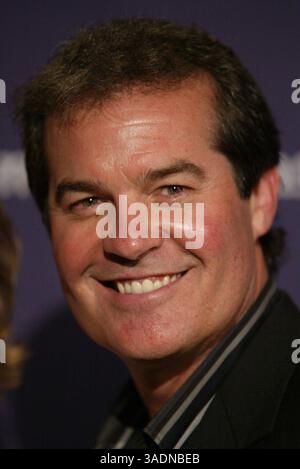 März 2005; Beverly Hills, CA, USA; BOB BOWEN bei der 13. jährlichen „A Night at Sardi's“-Spendenaktion der Alzheimer's Association und Abendessen im Beverly Hilton. (Bild: Phil Han/ZUMAPRESS.com) Stockfoto